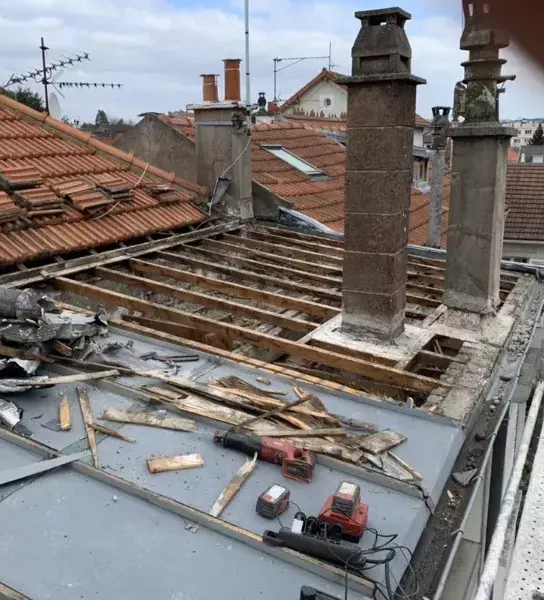 Réfection zinc autour des souches — avant / après — photo 2
